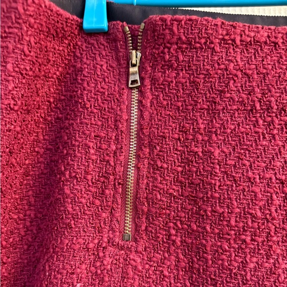 Ladies skirt - Picture 2 of 5